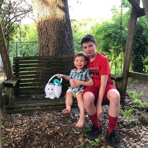 Meet your Posher, Holly